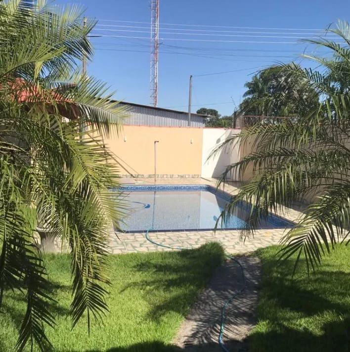 Casa C/ 4 Suítes com Ar