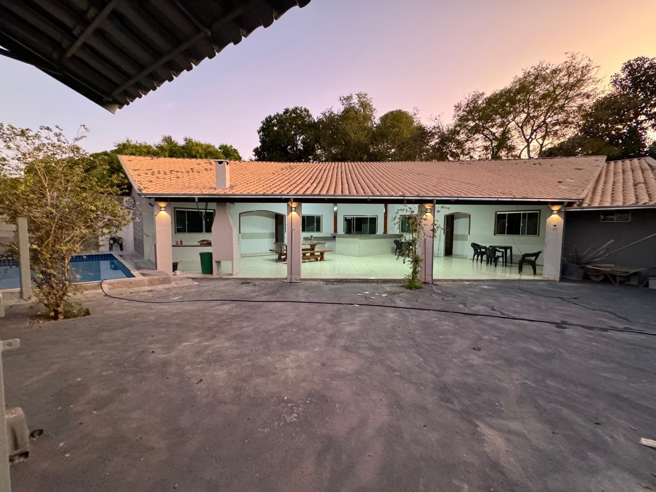 Casa com 4 Suítes - 16 Pessoas