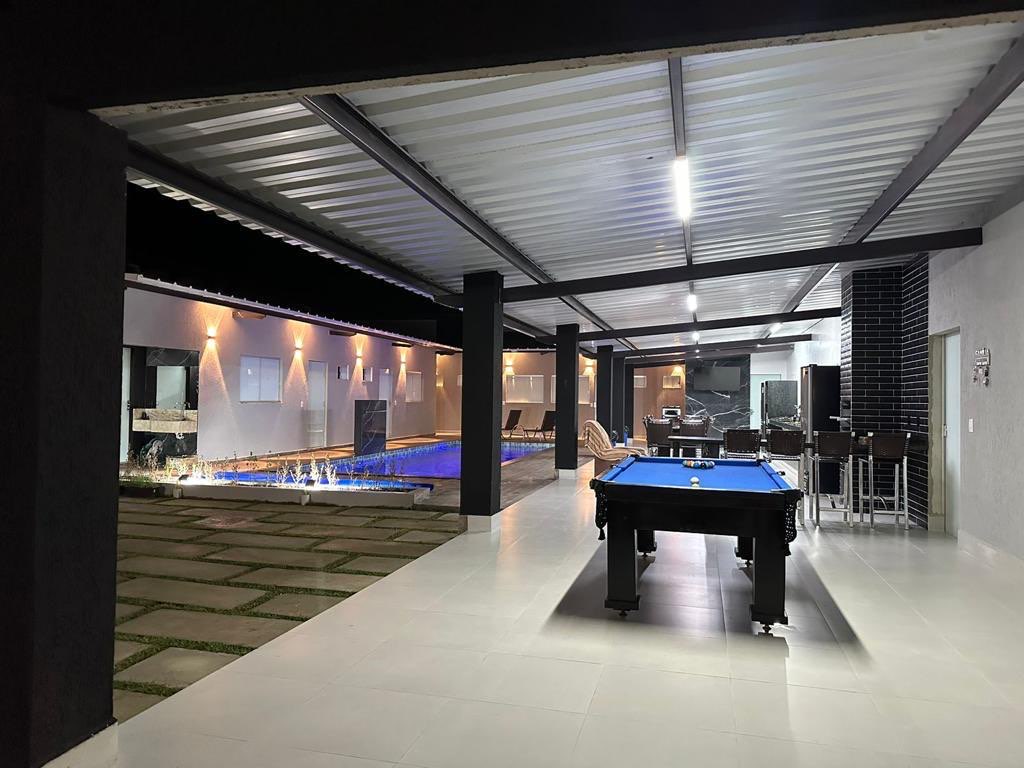 Casa com 6 Suítes para 20 Pessoas